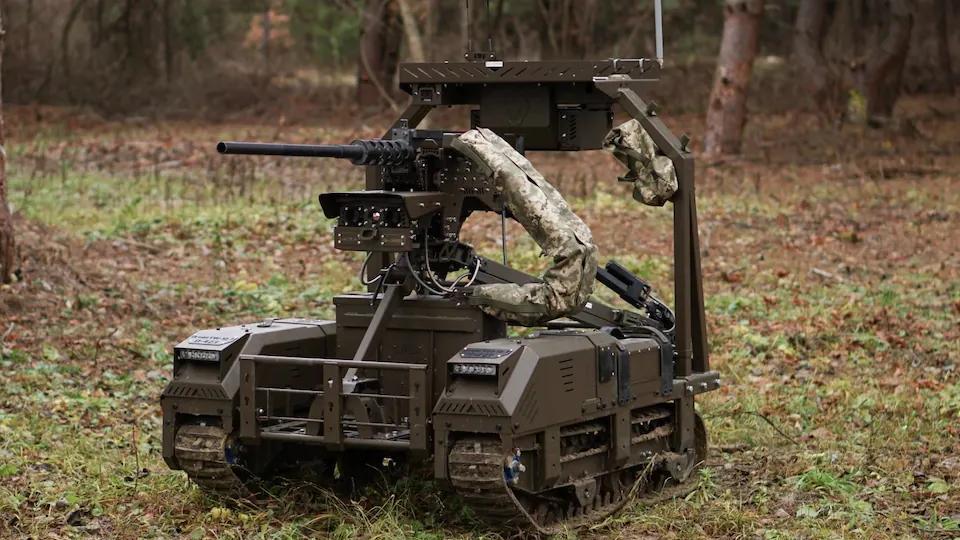 战场奇迹！1台乌军机器人死守阵地45天，硬刚俄军冲杀和机枪扫射