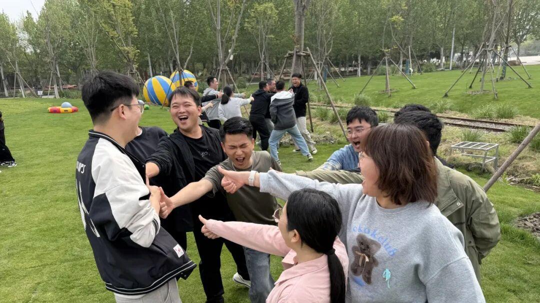 “党建赋能砺精兵·同心拓路向未来”——社工人才户外拓展活动