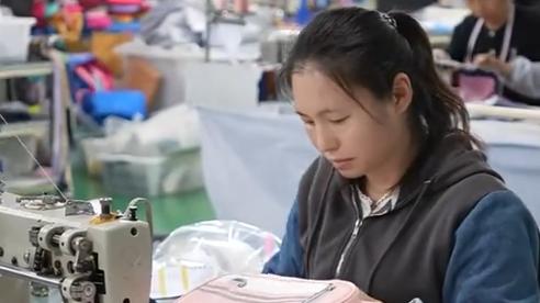 将“被遗忘”变为“被看到”，阳光8点走了一条不好走的路