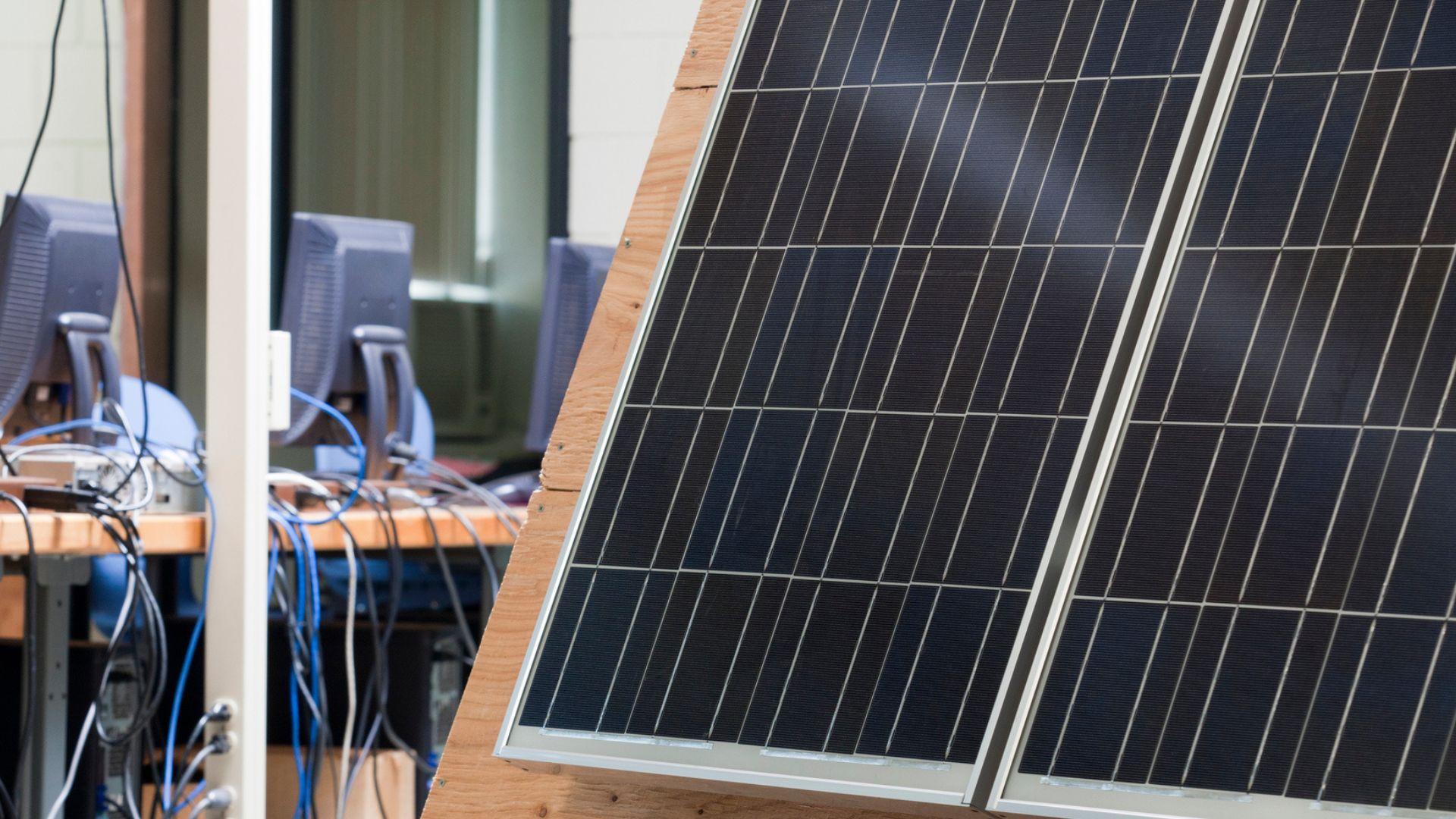 太阳能板竟“超量发电”130%？能量守恒被改写了？