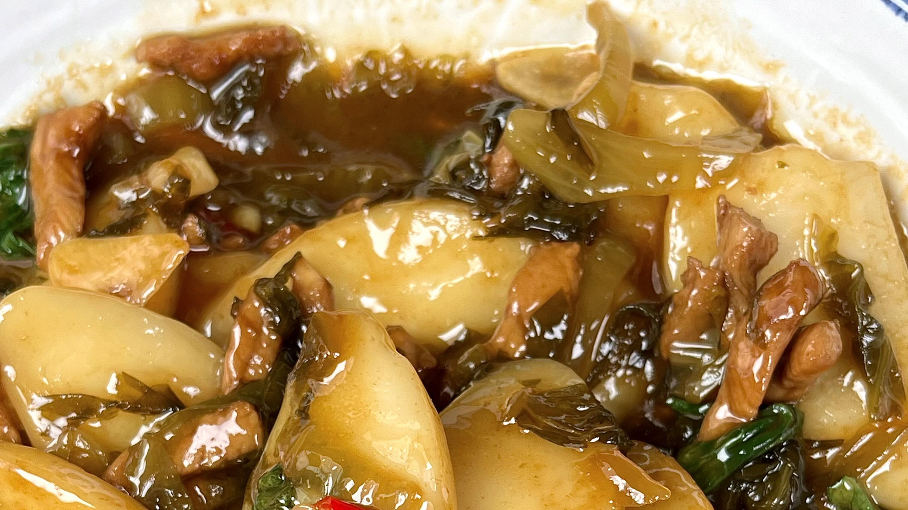 酸菜肉丝年糕：糯叽叽的酸爽开胃，连吃两碗不过瘾