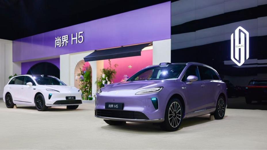 鸿蒙“战书”已下！小米SU7迎最强对手，20万级纯电轿跑要变天？