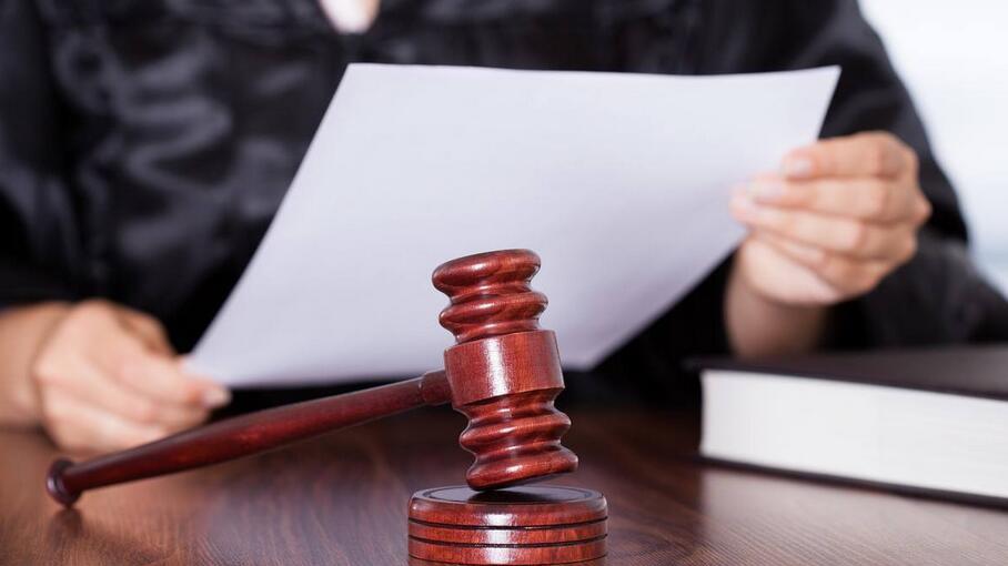 员工请婚假公司可以不批准吗？强行休假构成旷工吗？