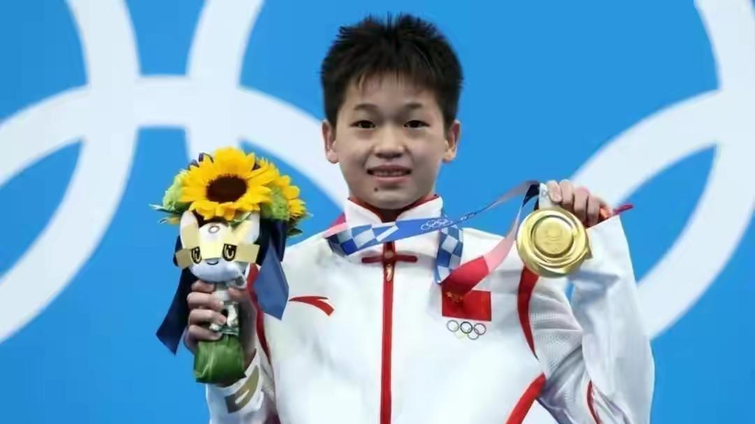 全红婵空降上海代言活动，人气不减粉丝众多，遗憾减重失败