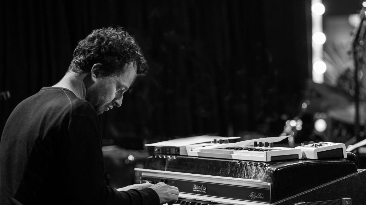 OXYD专访: 在“文明崩塌”与律动之间，寻找一种名为坠落的慰藉