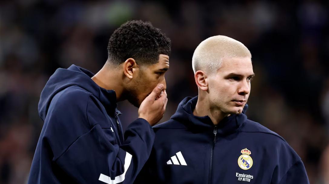 停球10米远，皇马出现国足球员！