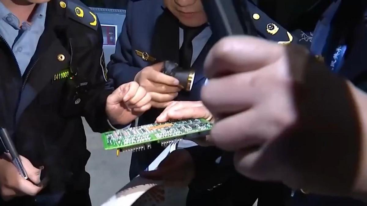 赚2000万罚1300元？加油站作弊黑幕，是该修法重罚了！