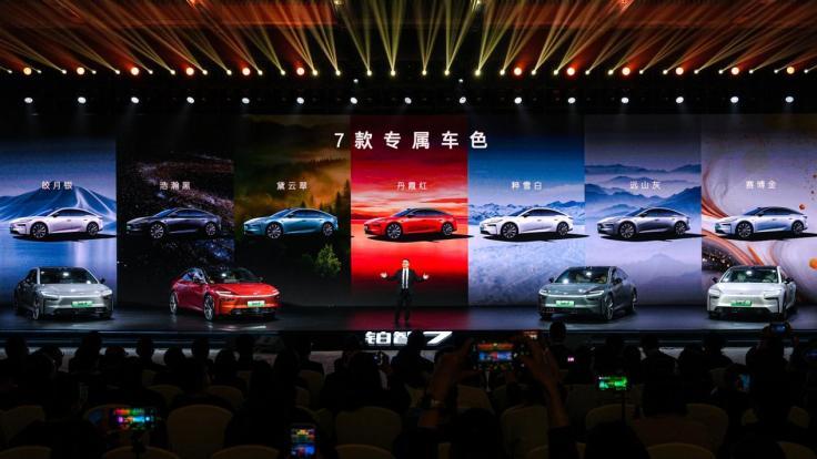 铂智7预售权益价15.68万元起！19.48万买齐鸿蒙座舱+激光雷达+双腔空悬