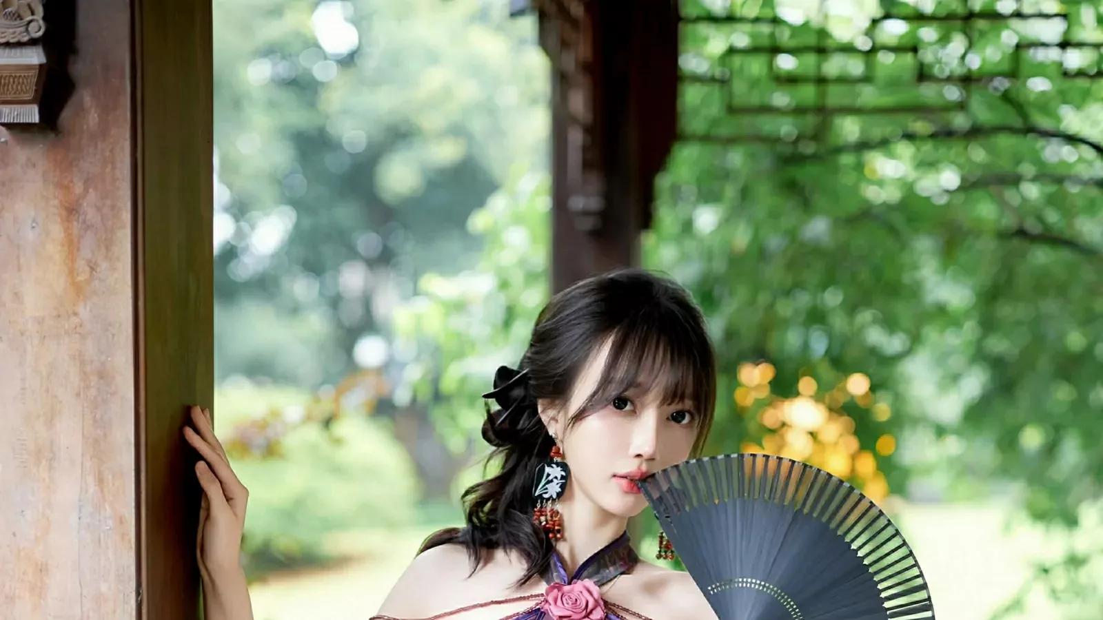 玥儿玥写真｜红粉墨花旗袍，是属于东方人的浪漫