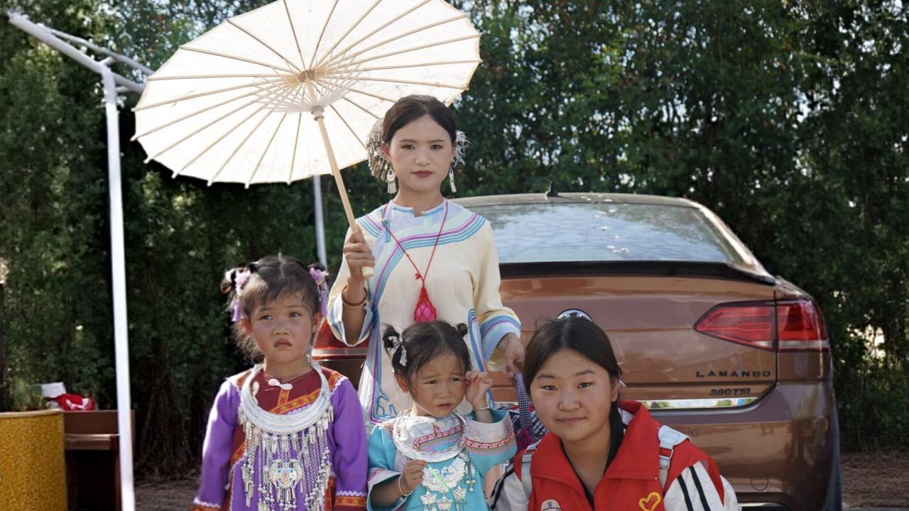 三下乡｜美“益”约高校美育助力乡村振兴促进团第1期 ——马蹄踏响民族韵，青春镜头绘乡兴