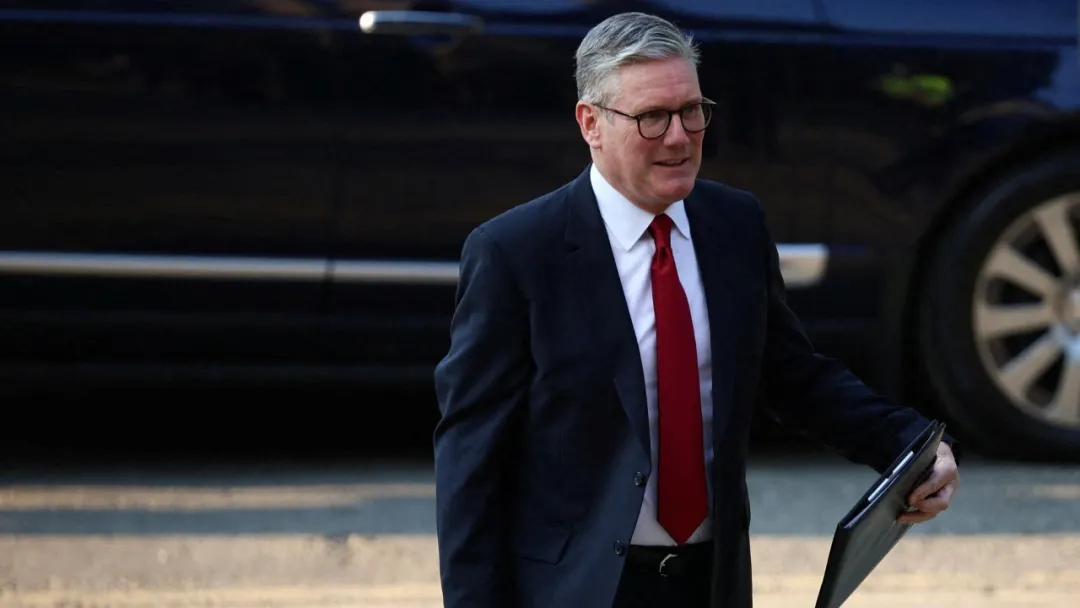 腼腆与骑墙，哪一个是真正的英国？