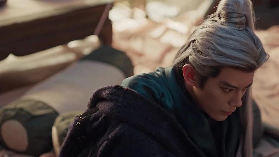 《逐玉》疯批齐旻：5岁火场目睹母亲被虐杀，他的爱从根上就烂了