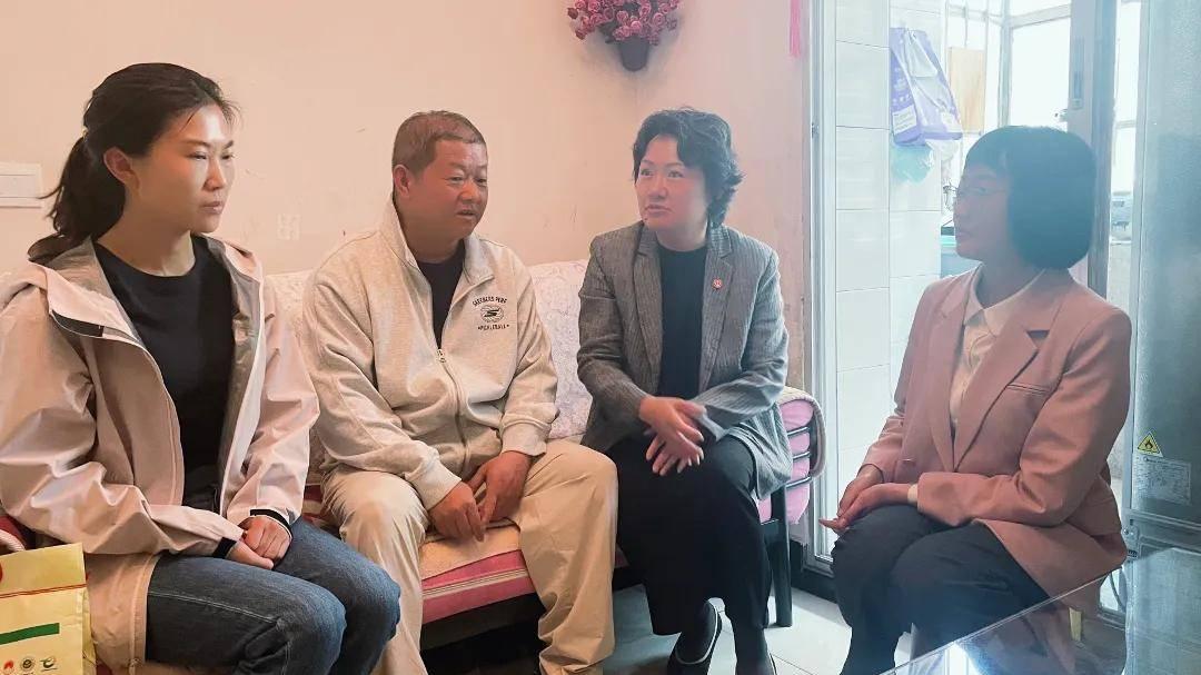 呈贡区总工会开展2026年“五一”送温暖慰问活动
