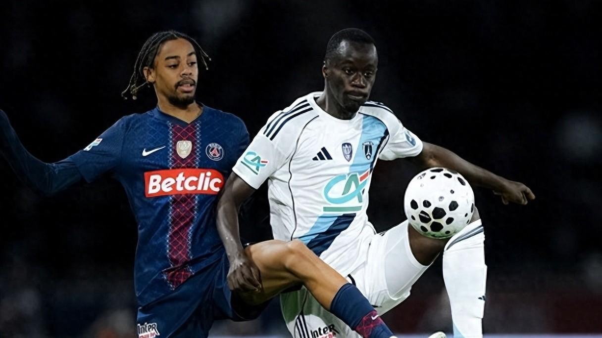 法国杯巴黎同城德比，巴黎FC客场以1比0击败同城“大佬”！