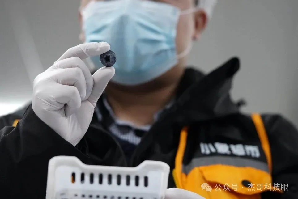 “留香”48小时：一颗高原蓝莓如何成为社区居民的“心头好”？