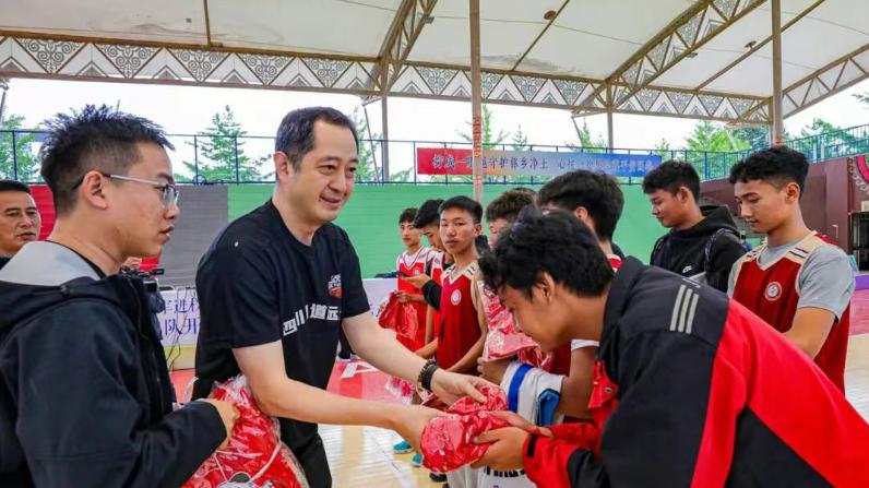 WCBA豪门又换主帅！一年一换实在任性 弃李梦王思雨仍能抗衡广东？