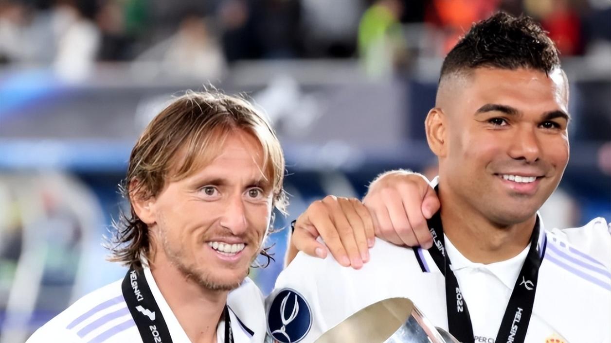 传胖虎断崖式降薪加盟AC米兰，要携手魔笛续写昔日传奇