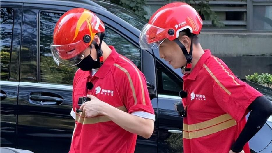 37岁京东全职外卖小哥，8个多小时跑了71单，看他收入有多少