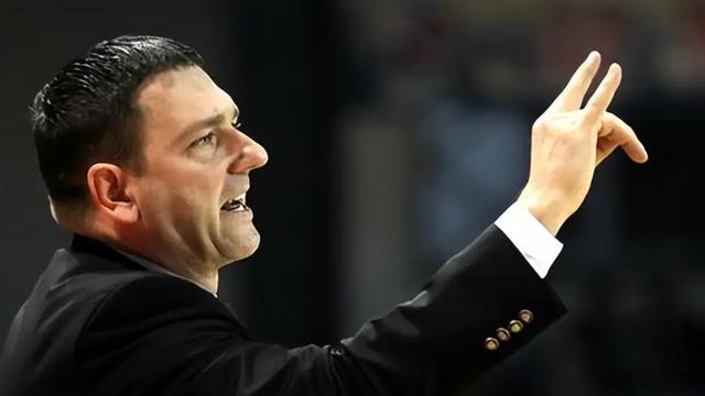 逆转争冠热门！CBA神奇主帅上演大爆冷 他是弱队救世主？