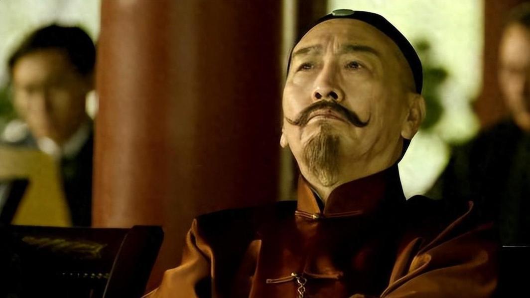 撕碎滤镜：那些不该被神化的民国“大师”，才是历史的清醒剂