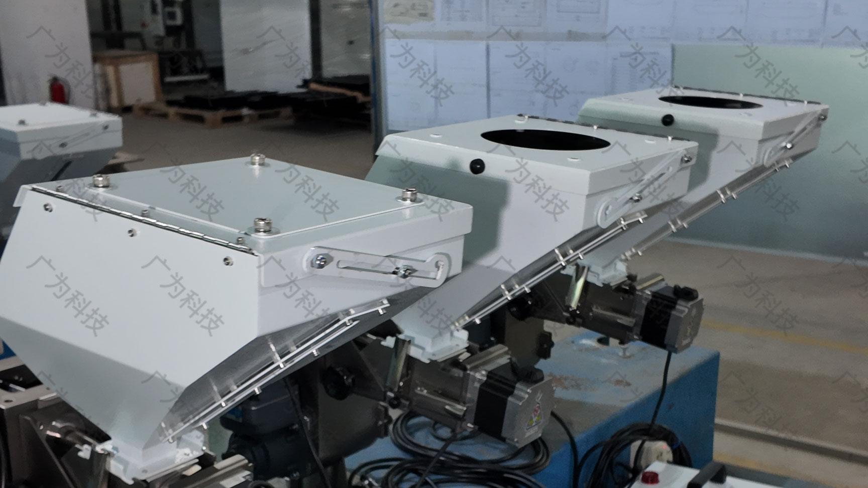 如何维护色母机的计量螺杆以保证精度？