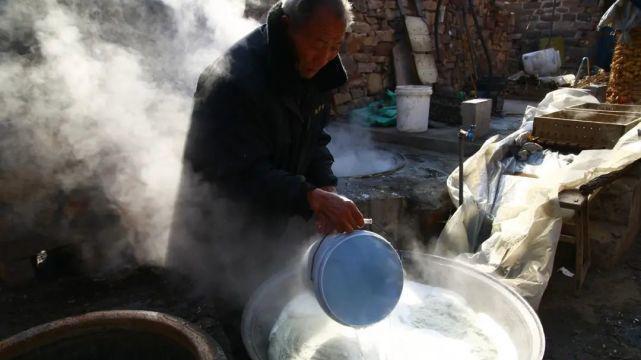 【年俗】二十五，玉帝下界巡视，得好好表现一下：糊窗户，磨豆腐