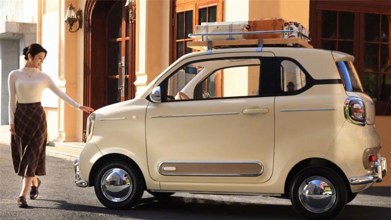 车圈马年营销，宝马、奔腾小马都是本命年！