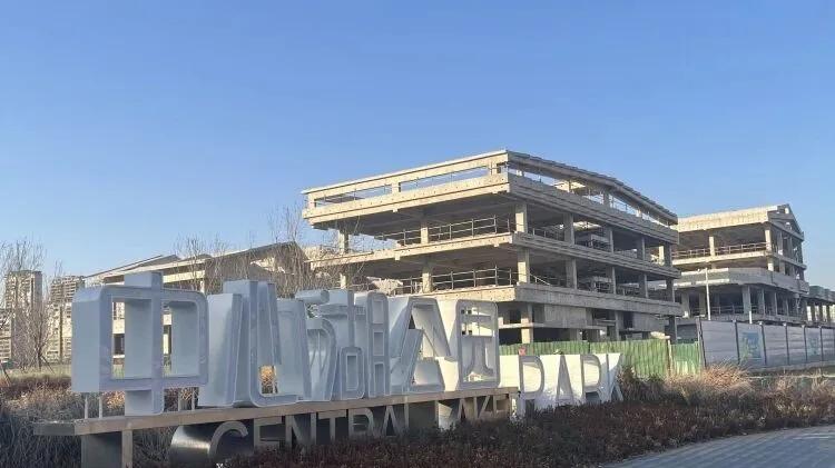 青岛高新区“环湖商业”，停工烂尾2年，能否盘活？