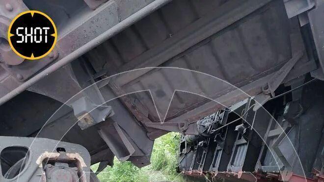 无人机精准打击  俄货运列车遭乌军袭击