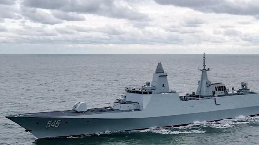 中国军舰，成为西方国家的假想敌了！为啥都盯上中国军舰呢？