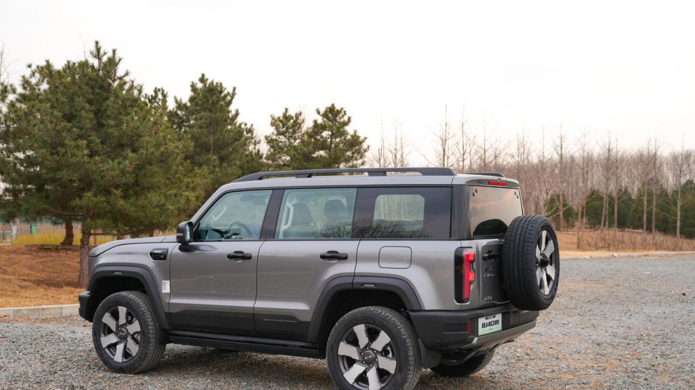 寒冬雪原撒野不慌，BJ40增程元境智行版安全感从何而来？