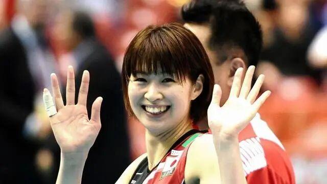 排坛女神木村纱织 39岁保养的真好 分享最新全家福照片