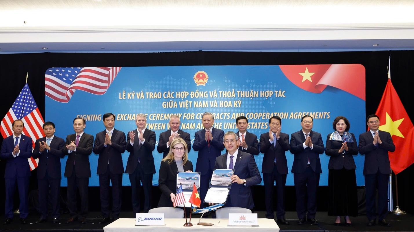 越南航空斥资81亿美元订购50架波音737-8飞机