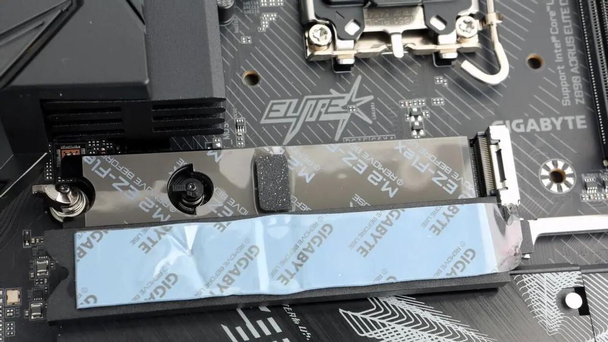 技嘉Z890小雕DUO X主板体验：酷睿Ultra的解锁钥匙