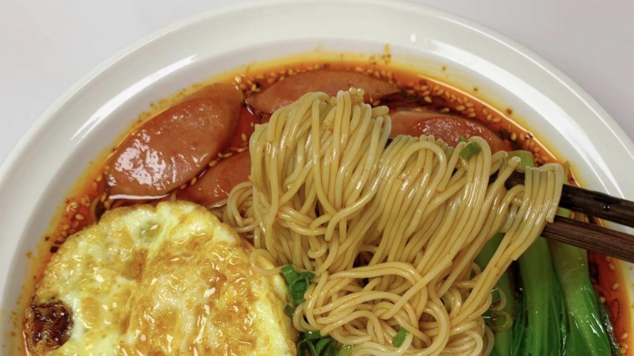 一碗醒魂开胃的酸汤面