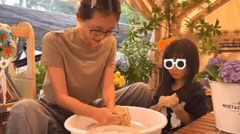 苗苗晒亲子陶艺视频！俩女儿专注力满分，完美遗传妈妈好手艺