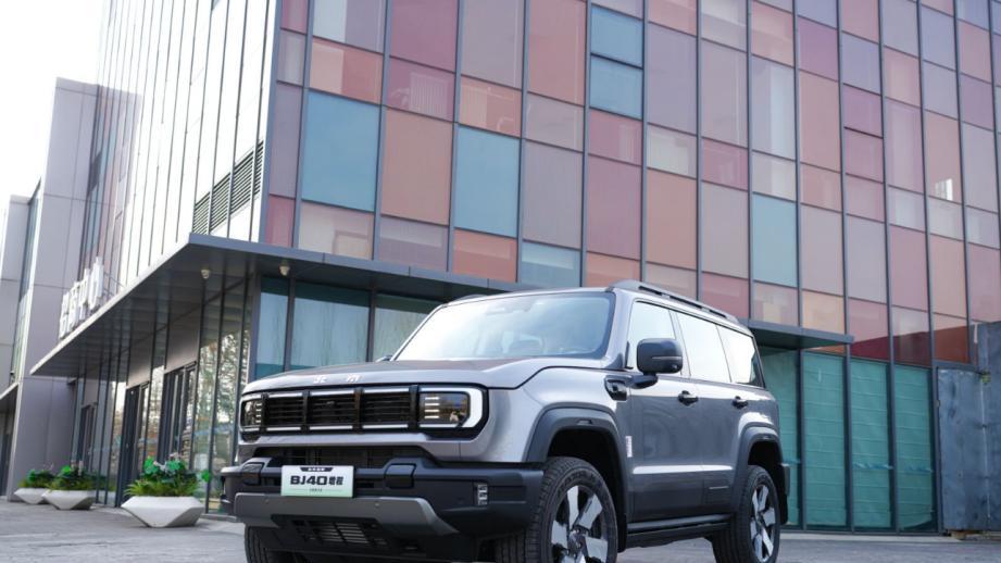 ​硬派越野也能“顾家”？BJ40增程元境智行版给出新答案