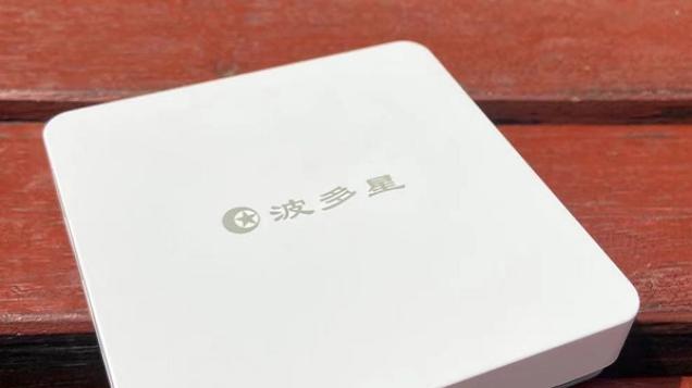 3款电视机顶盒，是您观看电视节目和电影的可靠方式