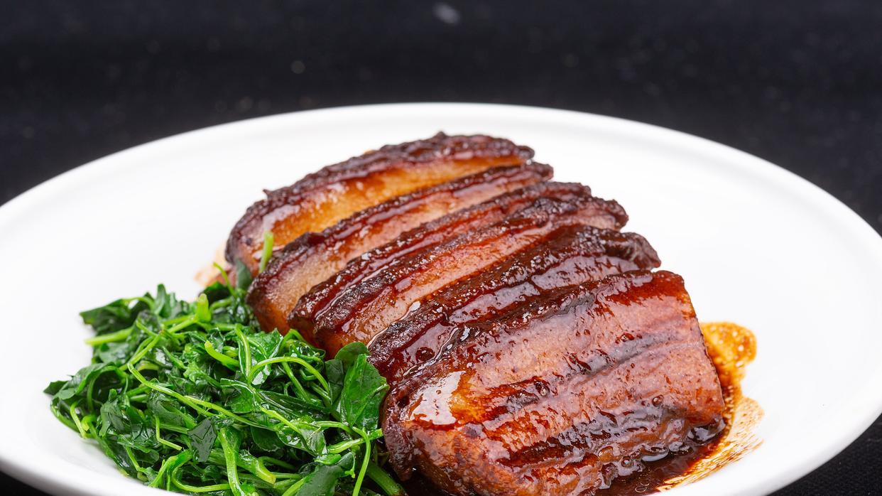 面馆里的把子肉，藏着最动人的烟火滋味