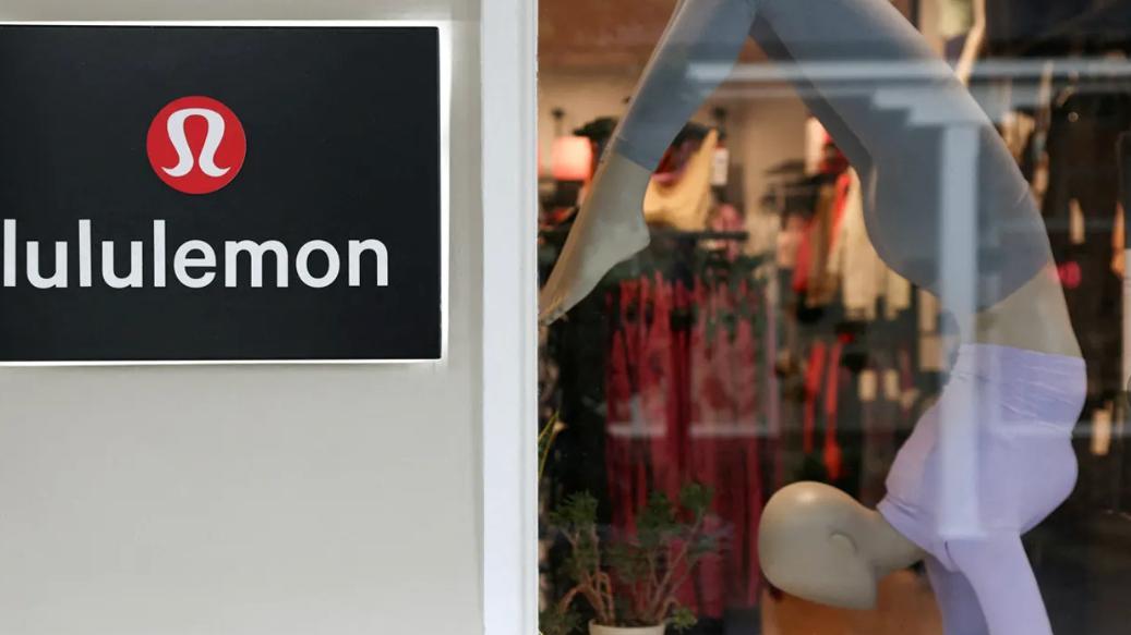 年度离谱翻车！Lululemon瑜伽裤变透视装，下架还甩锅消费者？