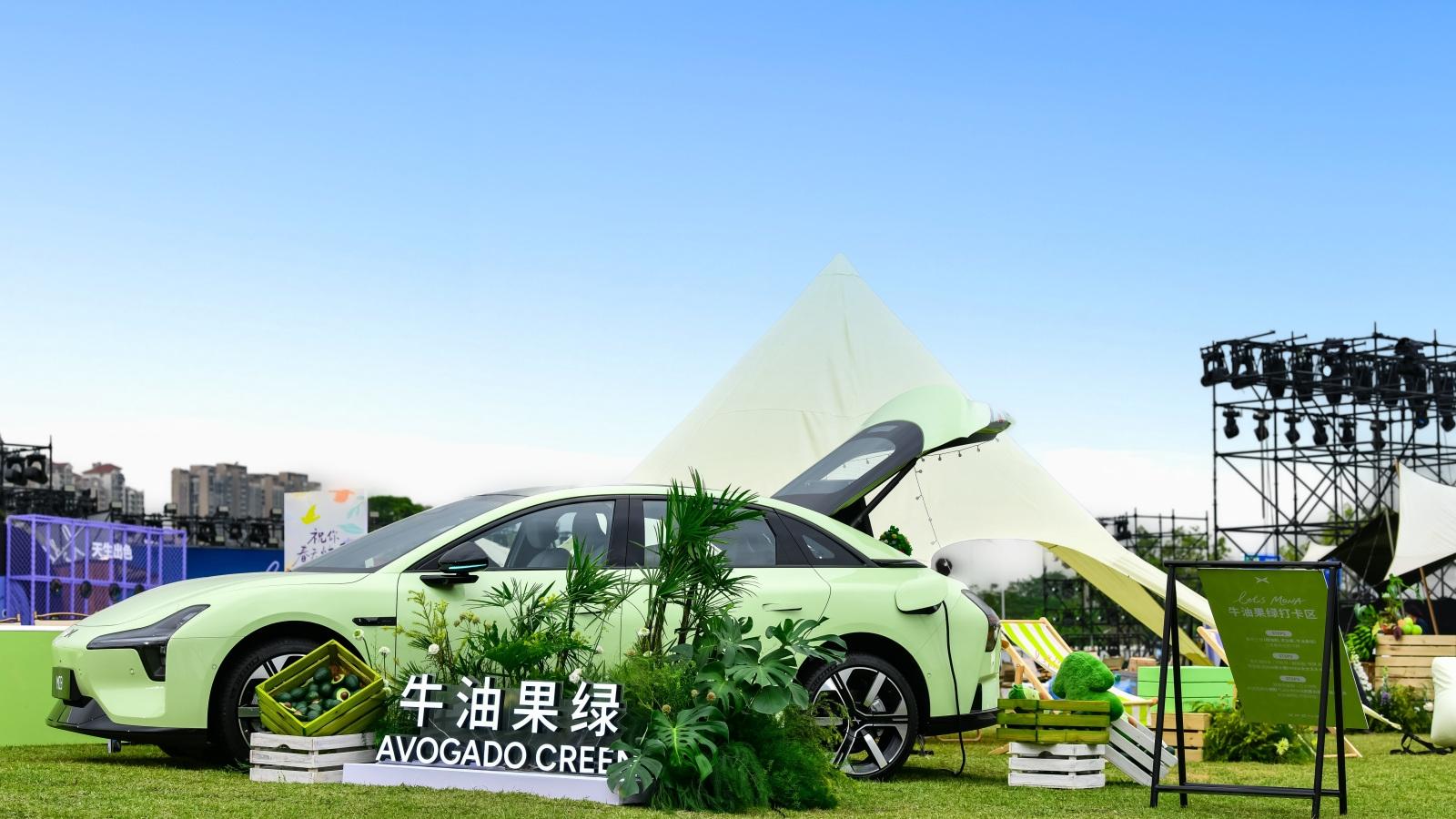 50万级智能体验！A级纯电轿跑升级，欧阳娜娜亲测：贴心出行搭子