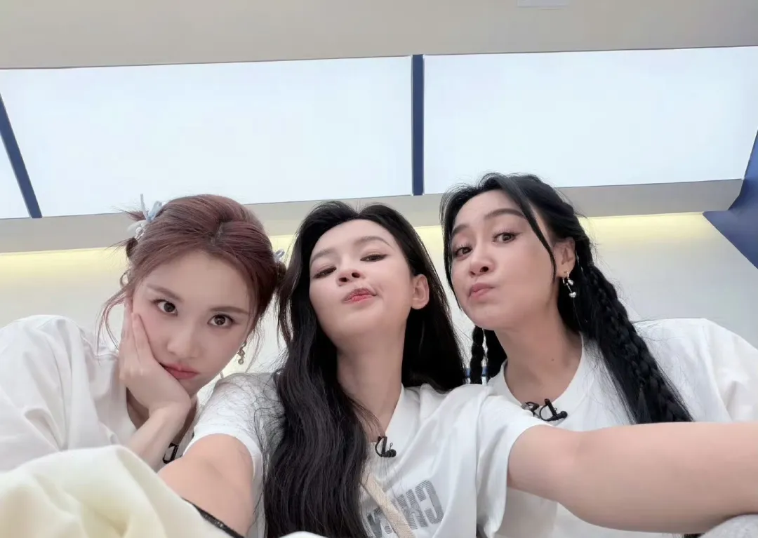 浪姐7张慧雯翻车实锤！低情商泼冷水+刻意假哭，网友：本色出演实锤，不红活该