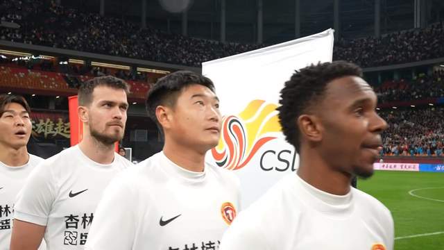 铁人挡不住成都，李金羽熬不到战旧主 想保级5月2场输不起 外援必换
