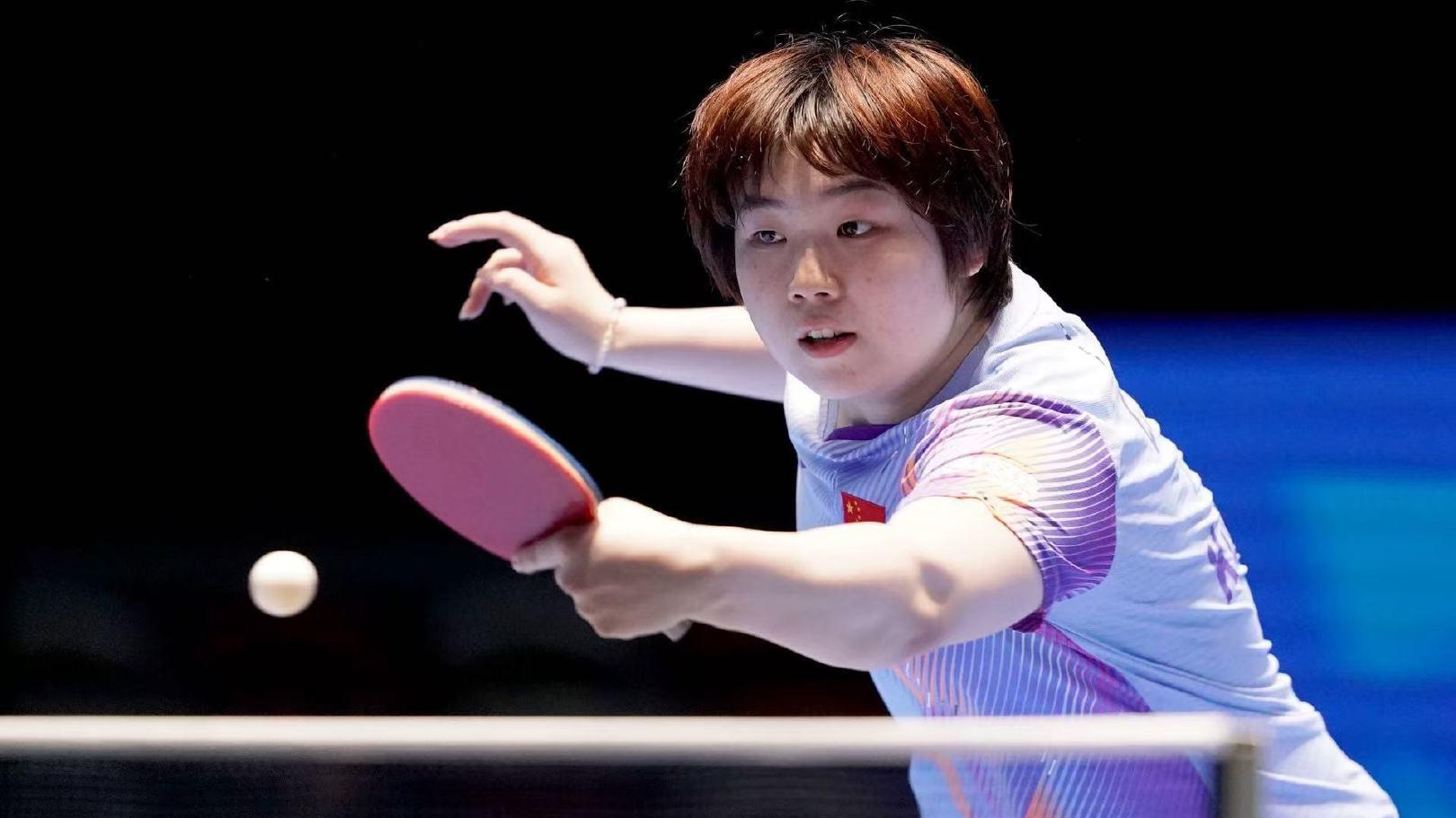 蒯曼击败萨哈基安，孙颖莎和向鹏等6人晋级淘汰赛，陈俊菘未出线