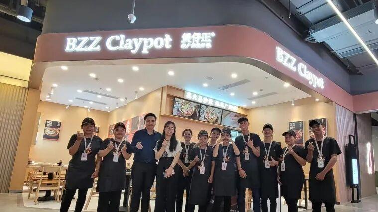 这家煲仔饭品牌靠深耕标准化运营，7年开出300+门店！