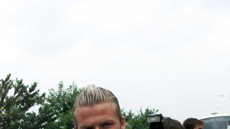 贝克汉姆父子反目，00后为何集体反抗父母控制？