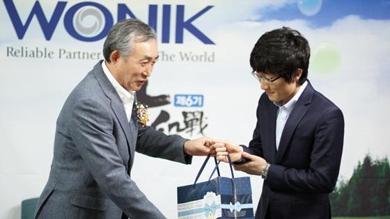 大爆冷！申真谞辉煌不在，1.5目不敌老将，今年首败！