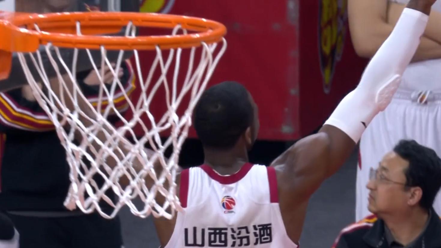 破案了！同是挑衅观众，为何奎因吃技犯迪亚洛却不用？名记说出实情