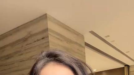 吃玉米排骨边宣传新剧，古力娜扎太会玩了