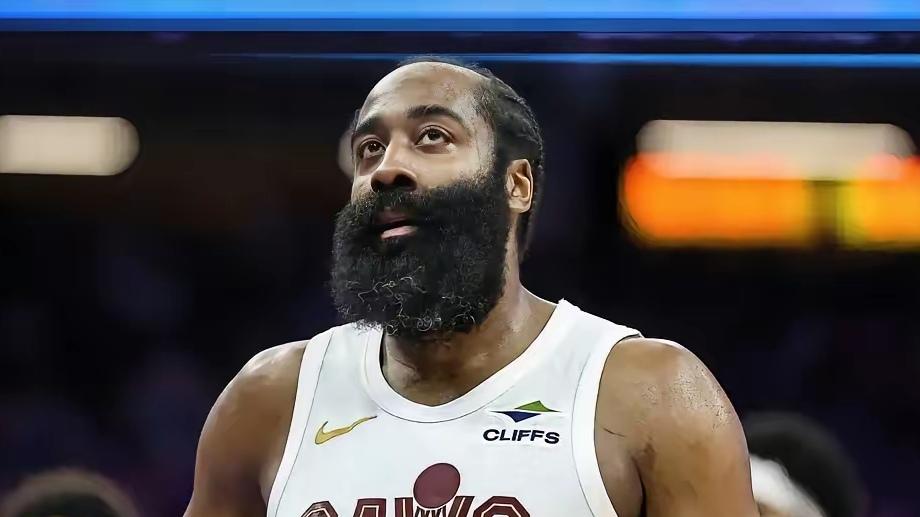 哈登加盟骑士喜忧参半：三巨头渐入佳境，一人却陷离队危机